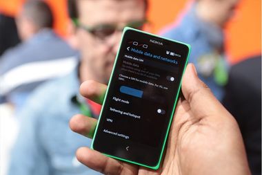 Ищете кнопочную Nokia и нигде не можете найти? А у нас они еще есть! (Демо)